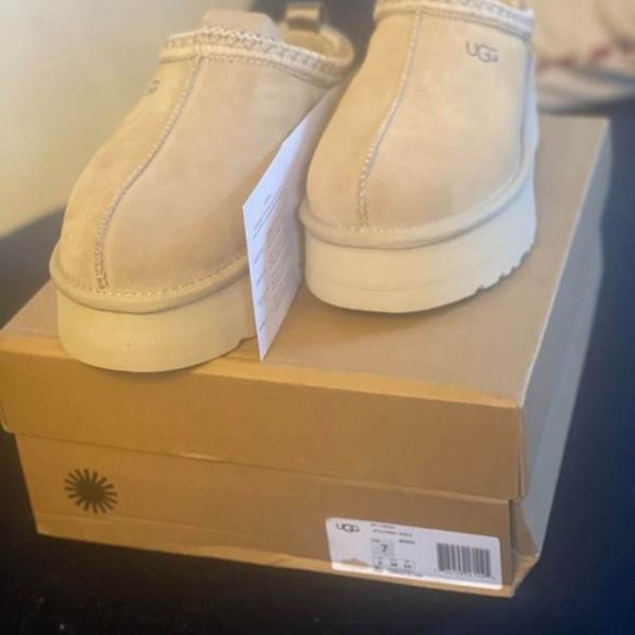 Beautiful UGG Tazz Slipper Mustard Seed (Women's） NWT - Picture 2 of 5